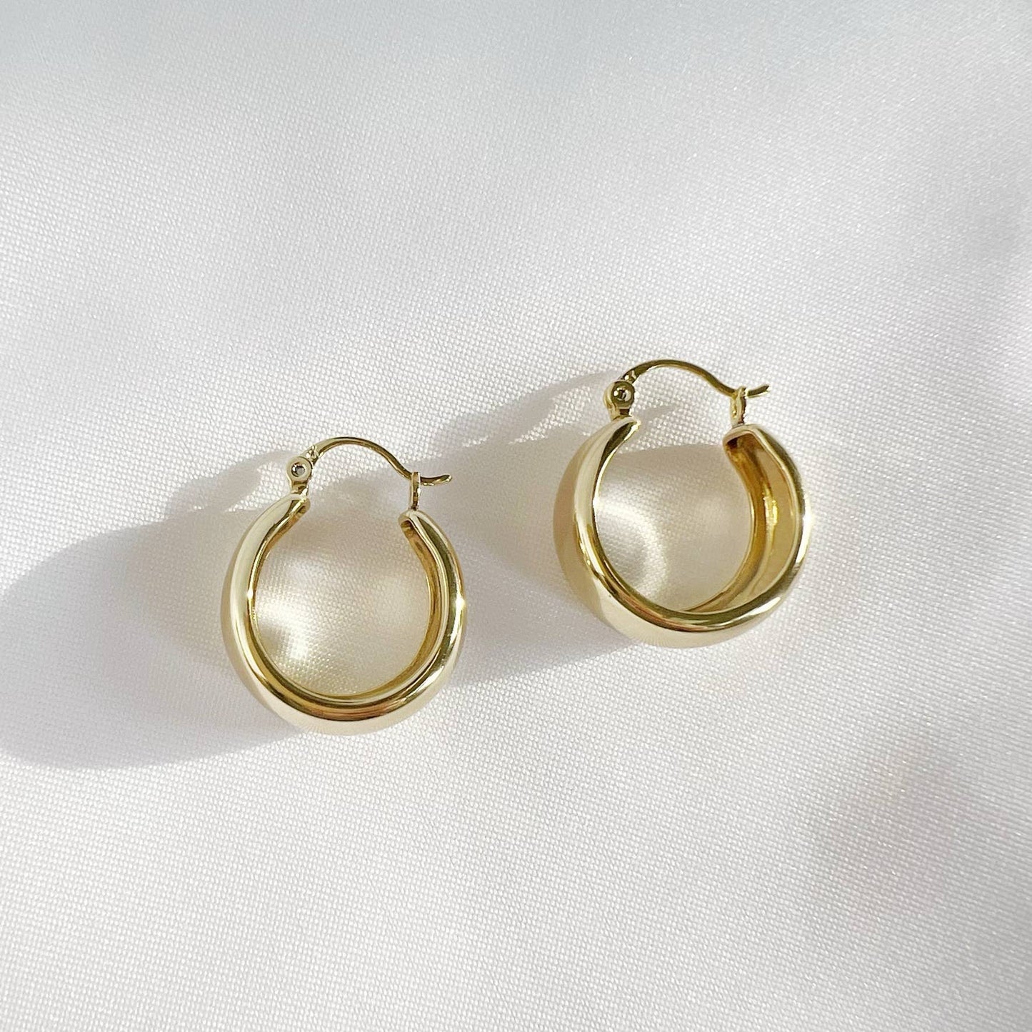 Noah Chunky Hoop Earrings